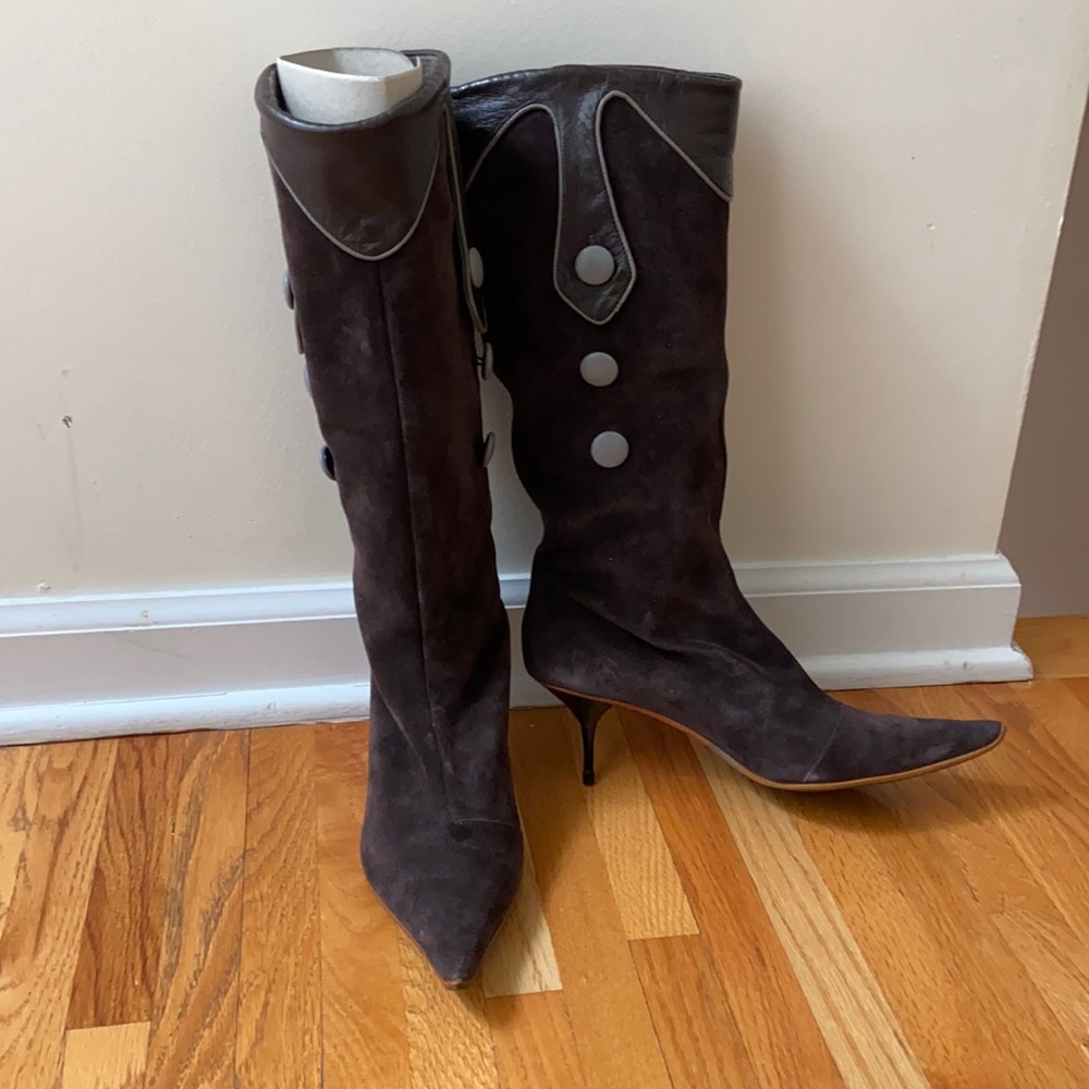 Sexy Kiss Brown Heeled Pointed Boots Size 7